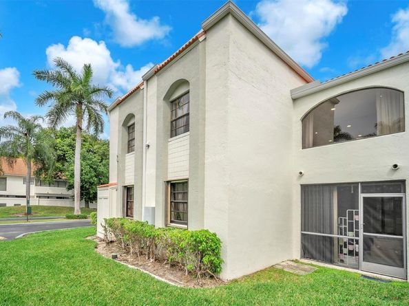 3571 Magellan Cir 3434, Aventura FL 33180