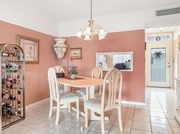 2881 NW 47th Ter 406, Lauderdale Lakes FL 33313