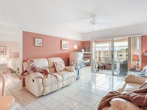 2881 NW 47th Ter 406, Lauderdale Lakes FL 33313