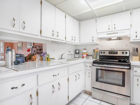 2881 NW 47th Ter 406, Lauderdale Lakes FL 33313