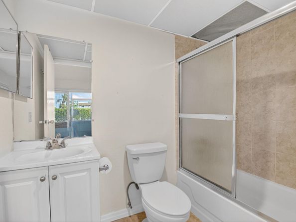 51 Flanders B, Delray Beach FL 33484