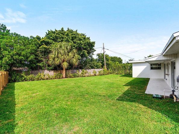 2433 Palm Road, West Palm Beach FL 33406