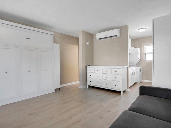 865 SE 20th Avenue 1, Deerfield Beach FL 33441