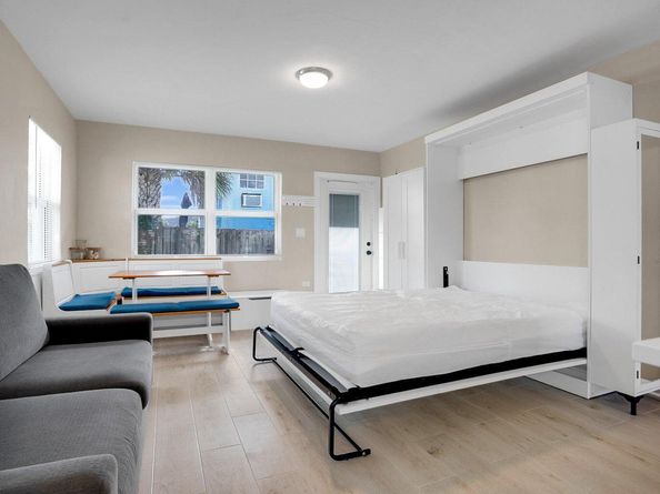 865 SE 20th Avenue 1, Deerfield Beach FL 33441