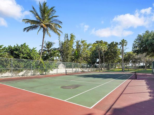 136 S Cypress Road 326, Pompano Beach FL 33060