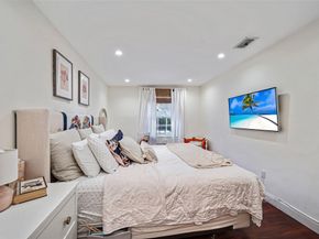 500 NW 120th St, Miami FL 33168