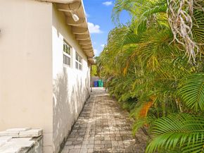 500 NW 120th St, Miami FL 33168