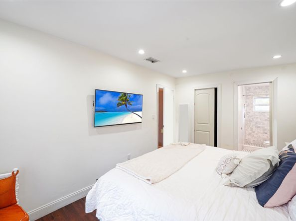 500 NW 120th St, Miami FL 33168