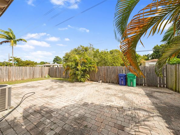 500 NW 120th St, Miami FL 33168