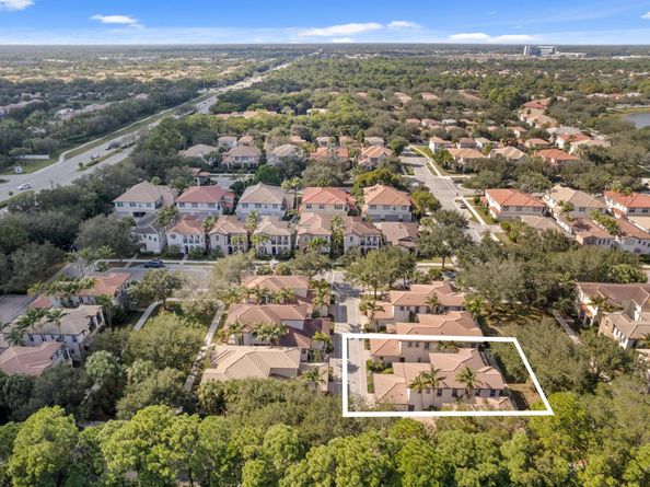 30 Stoney Drive, Palm Beach Gardens FL 33410
