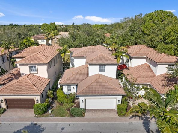 30 Stoney Drive, Palm Beach Gardens FL 33410