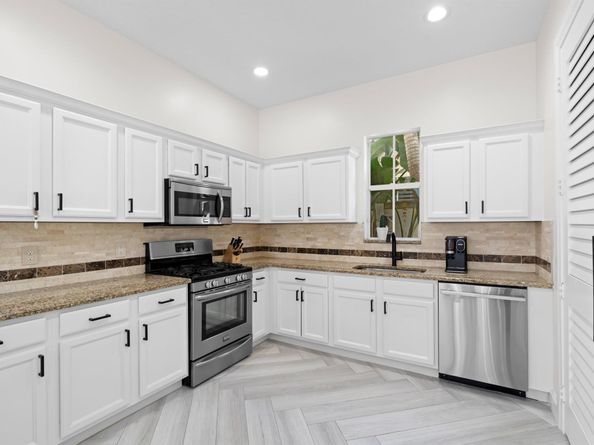 30 Stoney Drive, Palm Beach Gardens FL 33410