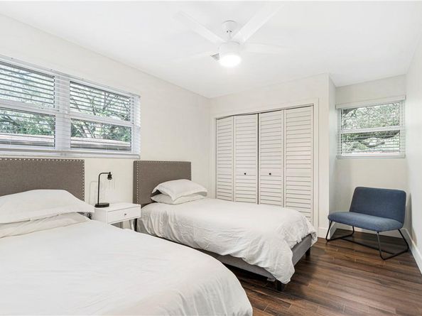 5840 SW 37th Ave, Dania Beach FL 33312