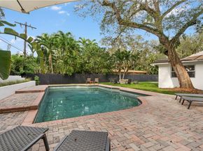 5840 SW 37th Ave, Dania Beach FL 33312