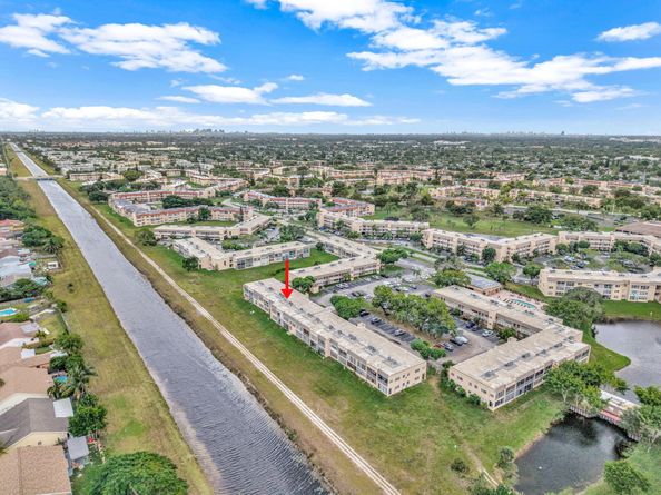 9121 Sunrise Lakes Blvd 106, Sunrise FL 33322