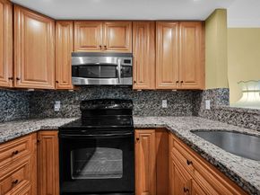 9121 Sunrise Lakes Blvd 106, Sunrise FL 33322