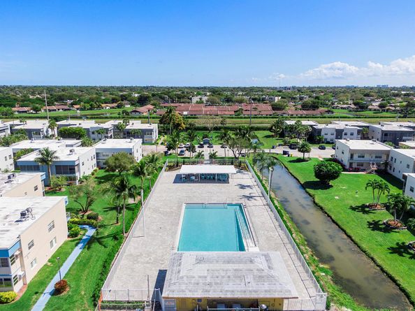 157 Flanders D, Delray Beach FL 33484