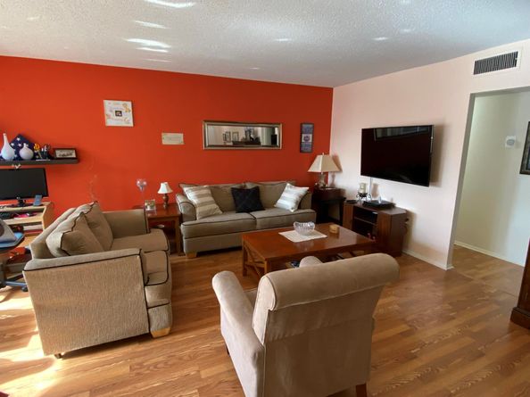 7 Greenway N 211, Royal Palm Beach FL 33411