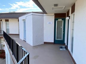 7 Greenway N 211, Royal Palm Beach FL 33411