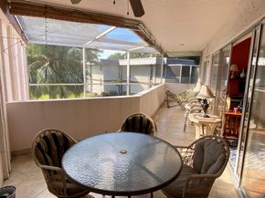 7 Greenway N 211, Royal Palm Beach FL 33411