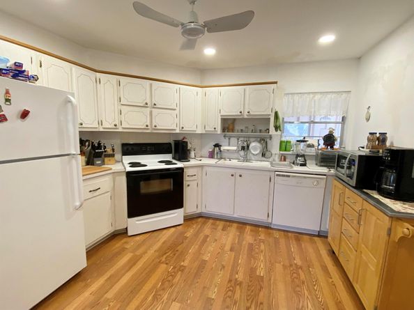 7 Greenway N 211, Royal Palm Beach FL 33411