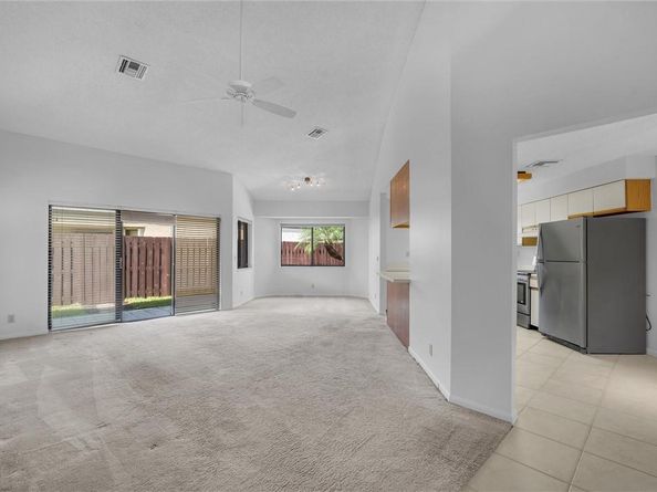 9364 Chelsea Dr N, Plantation FL 33324