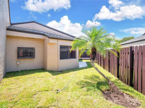 9364 Chelsea Dr N, Plantation FL 33324