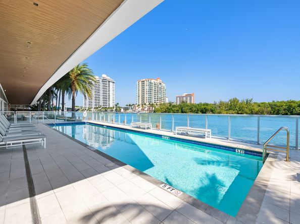 920 Intracoastal Drive PH1, Fort Lauderdale FL 33304