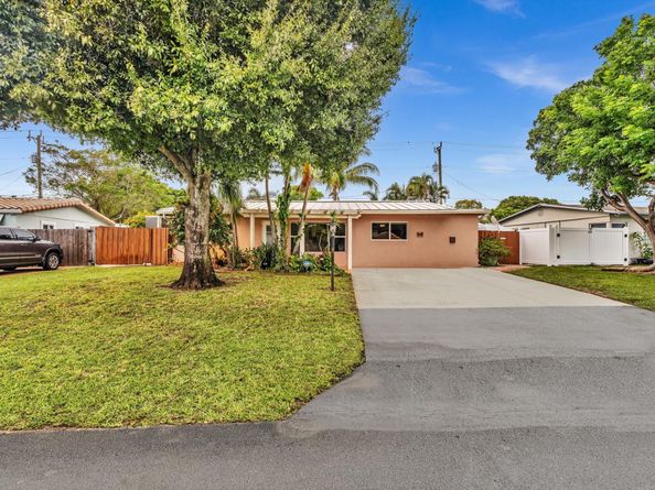 3201 NE 14th Ave, Pompano Beach FL 33064