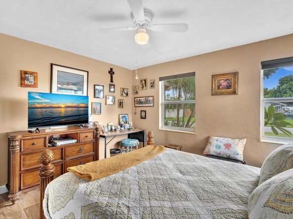 3201 NE 14th Ave, Pompano Beach FL 33064