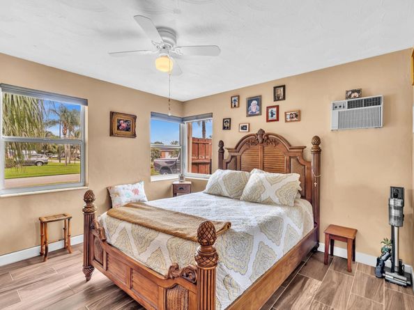 3201 NE 14th Ave, Pompano Beach FL 33064