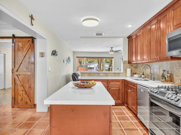 3201 NE 14th Ave, Pompano Beach FL 33064