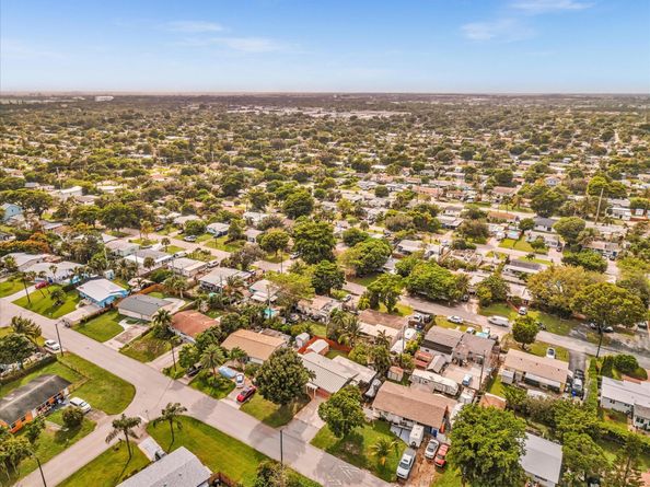 3201 NE 14th Ave, Pompano Beach FL 33064