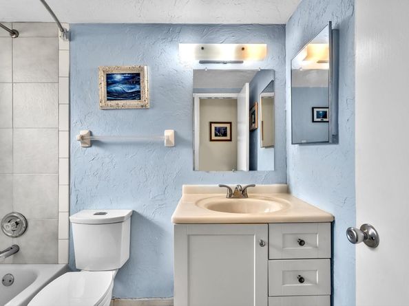 3201 NE 14th Ave, Pompano Beach FL 33064