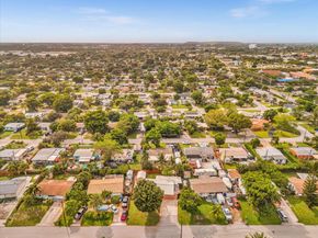 3201 NE 14th Ave, Pompano Beach FL 33064