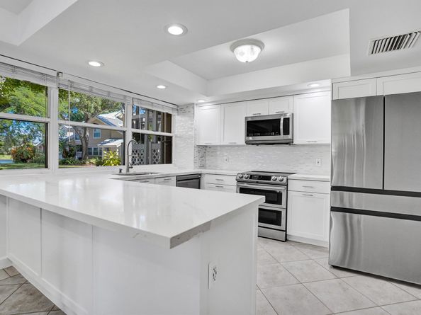 2401 Amherst Court, Boynton Beach FL 33436