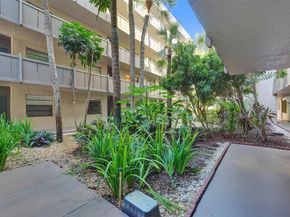 900 Colony Point Cir 221, Pembroke Pines FL 33026
