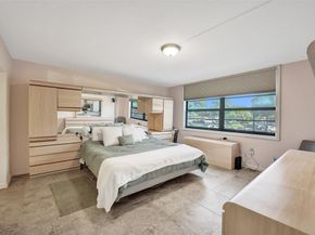 900 Colony Point Cir 221, Pembroke Pines FL 33026