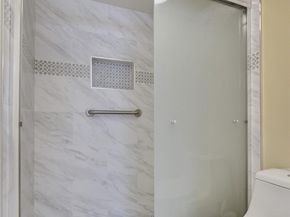 900 Colony Point Cir 221, Pembroke Pines FL 33026