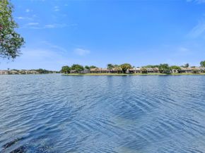 900 Colony Point Cir 221, Pembroke Pines FL 33026