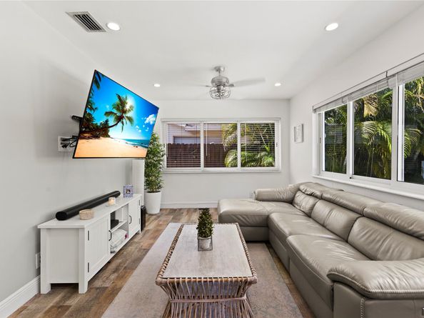 341 NE 49th St, Fort Lauderdale FL 33334