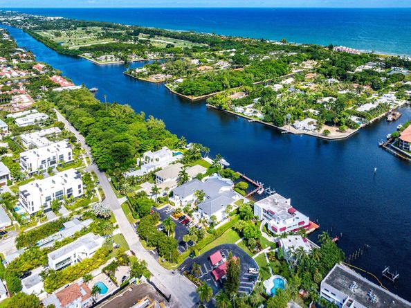 931 Palm Trail 4, Delray Beach FL 33483