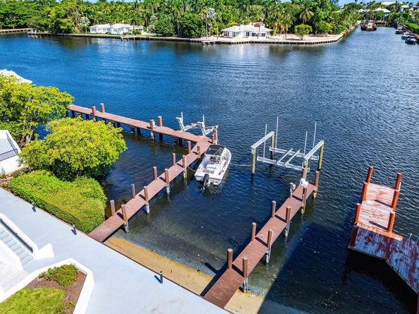 931 Palm Trail 4, Delray Beach FL 33483