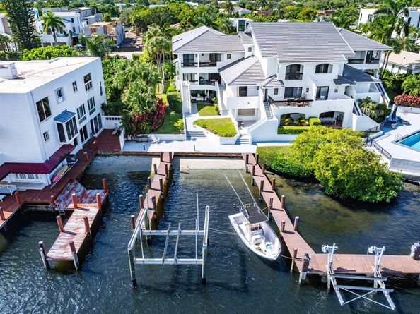 931 Palm Trail 4, Delray Beach FL 33483