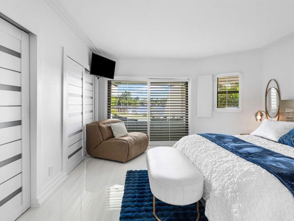 931 Palm Trail 4, Delray Beach FL 33483