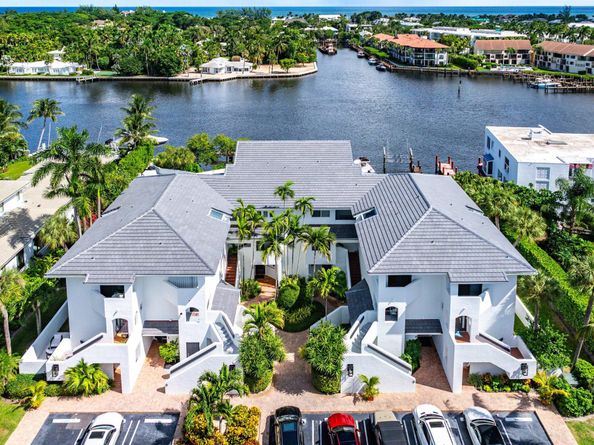 931 Palm Trail 4, Delray Beach FL 33483