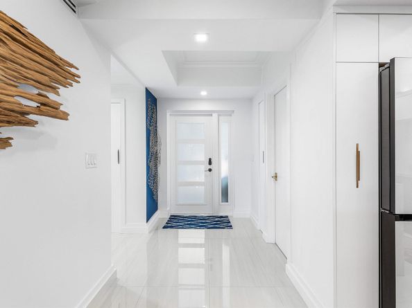 931 Palm Trail 4, Delray Beach FL 33483