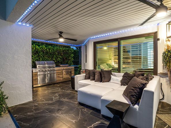 931 Palm Trail 4, Delray Beach FL 33483