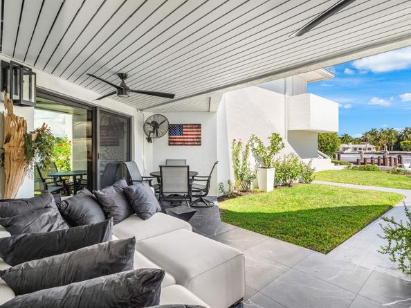 931 Palm Trail 4, Delray Beach FL 33483