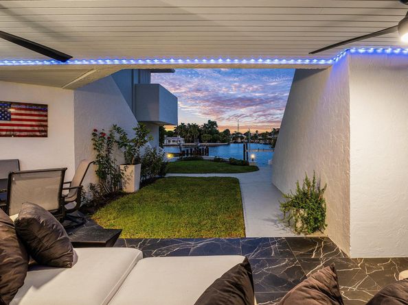 931 Palm Trail 4, Delray Beach FL 33483